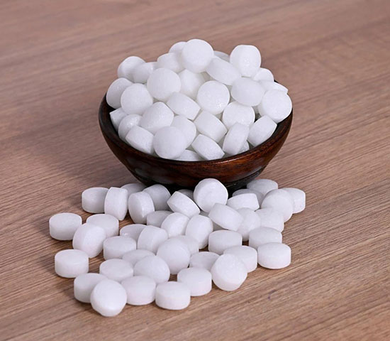 Napthalene balls